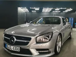 Silber Gebraucht 2012 Mercedes SL500 AMG Cabrio | 44.990 €