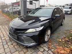 Schwarz Gebraucht 2020 Toyota Camry Hybrid Executive Limousine | 15.900 €