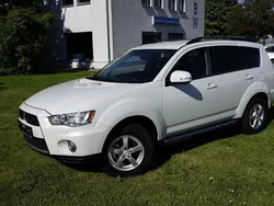 Weiß Gebraucht 2012 Mitsubishi Outlander Invite SUV | 5.499 € (Fairer Preis)