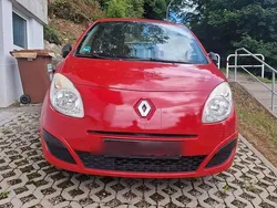 Rot Gebraucht 2008 Renault Twingo Kleinwagen | 1.550 €