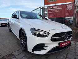 Weiß Gebraucht 2021 Mercedes E220 AMG Limousine | 41.990 €