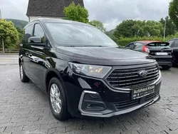 Weiss Gebraucht 2023 Ford Tourneo Custom Active Van / Kleinbus | 43.480 € (Etwas zu teuer)