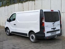 Weiß Gebraucht 2019 Renault Trafic Komfort Van / Kleinbus | 17.590 € (Superpreis)