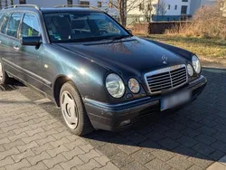 Gebraucht 1999 Mercedes E320 Kombi | 3.900 €