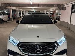 Weiß Gebraucht 2024 Mercedes E200 AMG Limousine | 56.150 € (Teuer)