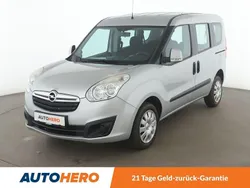 Grau Gebraucht 2017 Opel Combo Edition Van / Kleinbus | 12.570 € (Teuer)