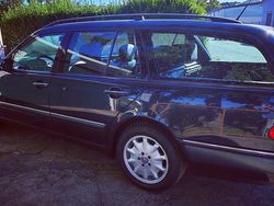 Schwarz Gebraucht 1998 Mercedes E280 Kombi | 4.999 € (Teuer)