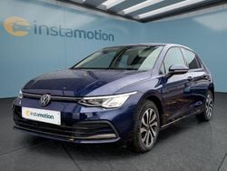 Blau Gebraucht 2022 VW Golf VIII Kleinwagen | 23.249 € (Guter Preis)