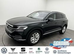 Deep black perleffekt Gebraucht 2021 VW Touareg Atmosphere SUV | 45.900 € (Fairer Preis)