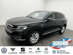 Deep black perleffekt Gebraucht 2021 VW Touareg Atmosphere SUV | 46.900 € (Fairer Preis)