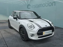Weiß Gebraucht 2020 Mini Cooper Kleinwagen | 15.800 € (Fairer Preis)