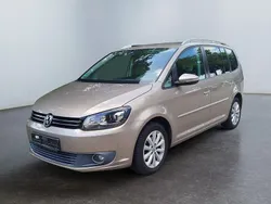 Beige Gebraucht 2011 VW Touran Highline Van / Kleinbus | 6.990 € (Fairer Preis)