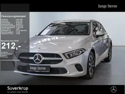Silber Gebraucht 2022 Mercedes A180 Limousine | 26.718 € (Fairer Preis)