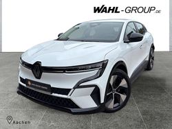 Weiß Gebraucht 2023 Renault Mégane Equilibre Limousine | 27.990 €