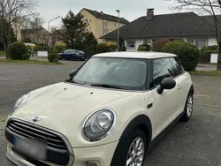 Weiß Gebraucht 2015 Mini ONE Kleinwagen | 9.500 €