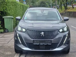 Gebraucht 2020 Peugeot 2008 Allure SUV | 13.990 € (Guter Preis)