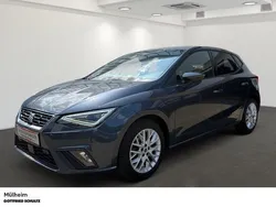 Grau Gebraucht 2024 Seat Ibiza FR Limousine | 22.800 € (Etwas zu teuer)