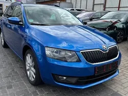 Blau Gebraucht 2015 Skoda Octavia Style Kombi | 10.999 € (Fairer Preis)