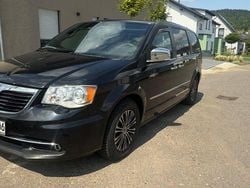 Schwarz Gebraucht 2015 Lancia Voyager S Van / Kleinbus | 11.999 € (Guter Preis)
