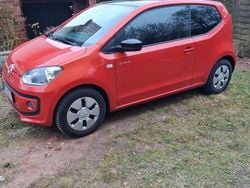 Rot Gebraucht 2014 VW up! Groove Kleinwagen | 7.500 € (Guter Preis)