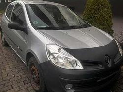 Gebraucht 2009 Renault Clio II Dynamique Limousine | 1.000 € (Superpreis)