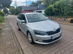 Silber Gebraucht 2015 Skoda Fabia Style Kombi | 9.999 € (Fairer Preis)