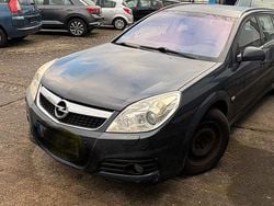 Grau Gebraucht 2005 Opel Vectra Kombi | 790 € (Superpreis)