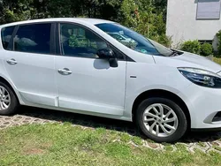 Weiß Gebraucht 2015 Renault Scénic III LIMITED Van / Kleinbus | 7.800 € (Fairer Preis)