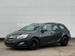 Schwarz Gebraucht 2012 Opel Astra Selection Kombi | 3.590 € (Guter Preis)