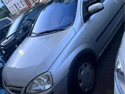 Silber Gebraucht 2003 Opel Corsa Kleinwagen | 900 € (Guter Preis)