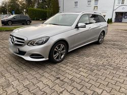 Silber Gebraucht 2016 Mercedes E200 Avantgarde Kombi | 16.600 € (Fairer Preis)