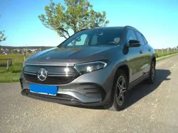Grau Gebraucht 2022 Mercedes EQA250 AMG SUV | 31.150 € (Fairer Preis)