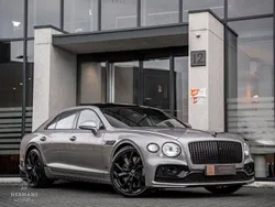 Grau Gebraucht 2020 Bentley Flying Spur Mulliner Limousine | 169.950 € (Fairer Preis)