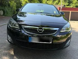 Schwarz Gebraucht 2010 Opel Astra Limousine | 5.000 € (Fairer Preis)