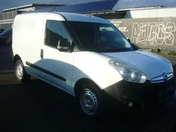Weiß Gebraucht 2016 Opel Combo Van / Kleinbus | 6.750 € (Fairer Preis)