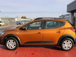 Orange Neu 2024 Dacia Sandero Expression Kleinwagen | 20.990 € (Fairer Preis)