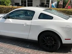Weiß Gebraucht 2011 Ford Mustang Coupé | 14.000 € (Fairer Preis)