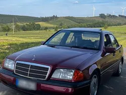 Rot Gebraucht 1994 Mercedes C180 Limousine | 2.699 €
