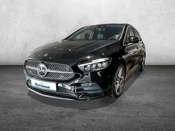 Schwarz Gebraucht 2024 Mercedes B200 AMG Van / Kleinbus | 36.720 €