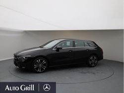Metalliclack kosmosschwarz Gebraucht 2024 Mercedes CLA180 Shooting Brake Advanced Kombi | 28.740 €