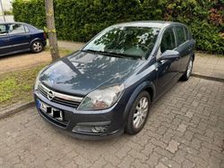 Grau Gebraucht 2006 Opel Astra Edition+ Limousine | 2.690 € (Fairer Preis)