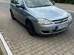 Grau Gebraucht 2006 Opel Corsa Kleinwagen | 900 € (Guter Preis)