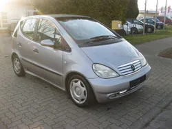 Grau Gebraucht 2000 Mercedes A160 Avantgarde Limousine | 800 € (Superpreis)