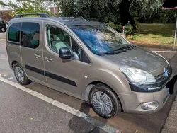 Braun Gebraucht 2012 Citroën Berlingo SELECTION Van / Kleinbus | 6.999 € (Fairer Preis)
