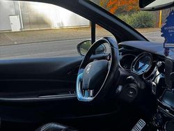 Weiß Gebraucht 2010 Citroën DS3 Sport Chic Limousine | 4.799 € (Etwas zu teuer)