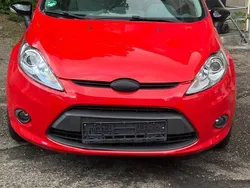 Rot Gebraucht 2010 Ford Fiesta Kleinwagen | 2.000 € (Guter Preis)