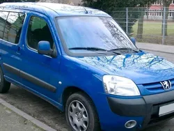 Blau Gebraucht 2003 Peugeot Partner Van / Kleinbus | 1.900 €