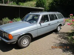 Blau Gebraucht 1982 Mercedes 300 Limousine | 17.500 €