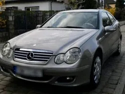 Gold Gebraucht 2006 Mercedes C200 Coupé | 2.800 € (Guter Preis)