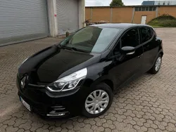 Schwarz Gebraucht 2017 Renault Clio IV LIMITED Kleinwagen | 7.999 € (Guter Preis)